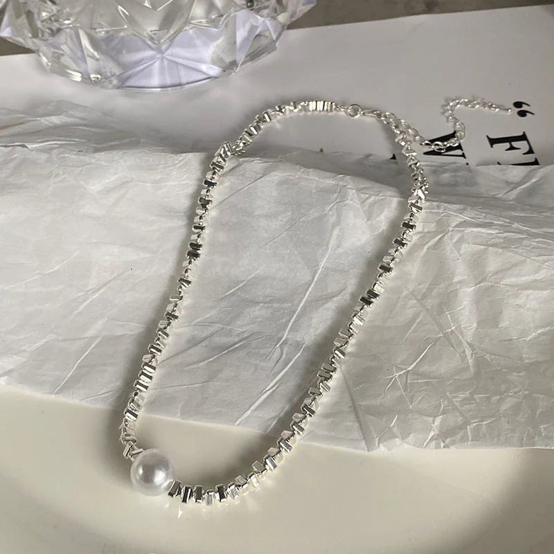 Beaded faux pearl chain necklace - Image 5