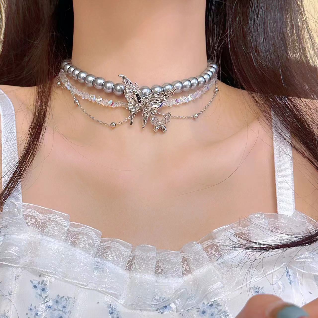Butterfly decor layered faux pearl choker necklace - Image 4