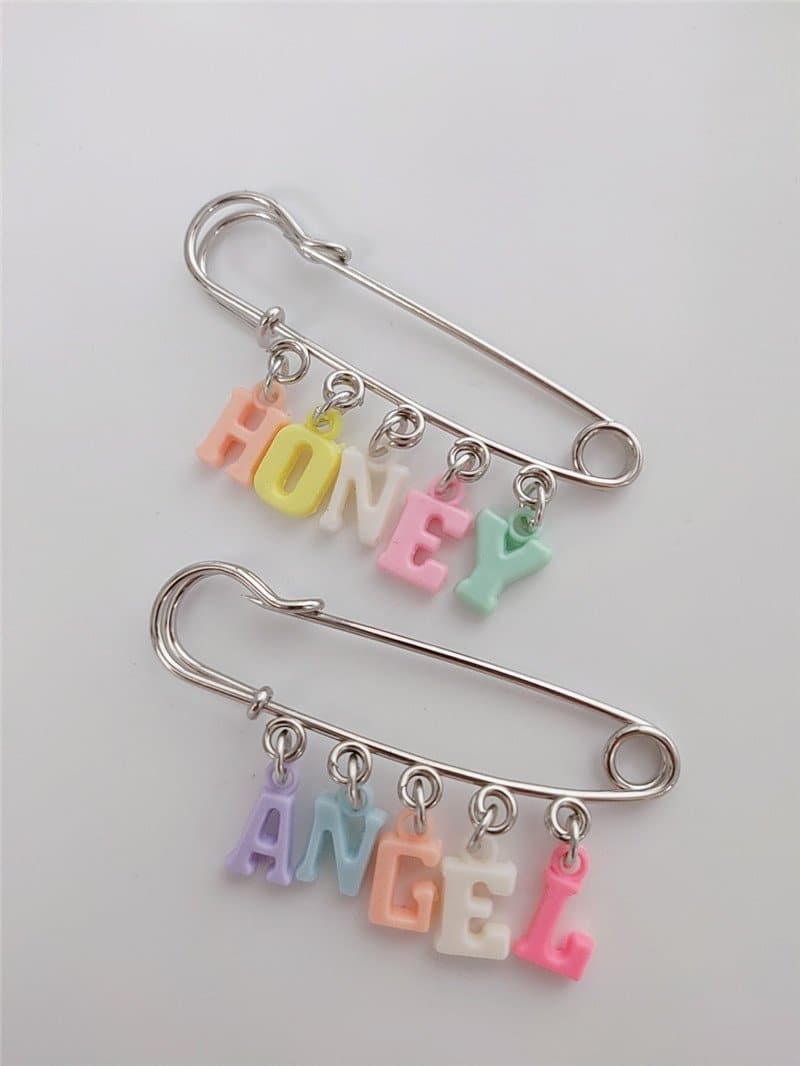 Clay multicolor letter decor pin - Image 9