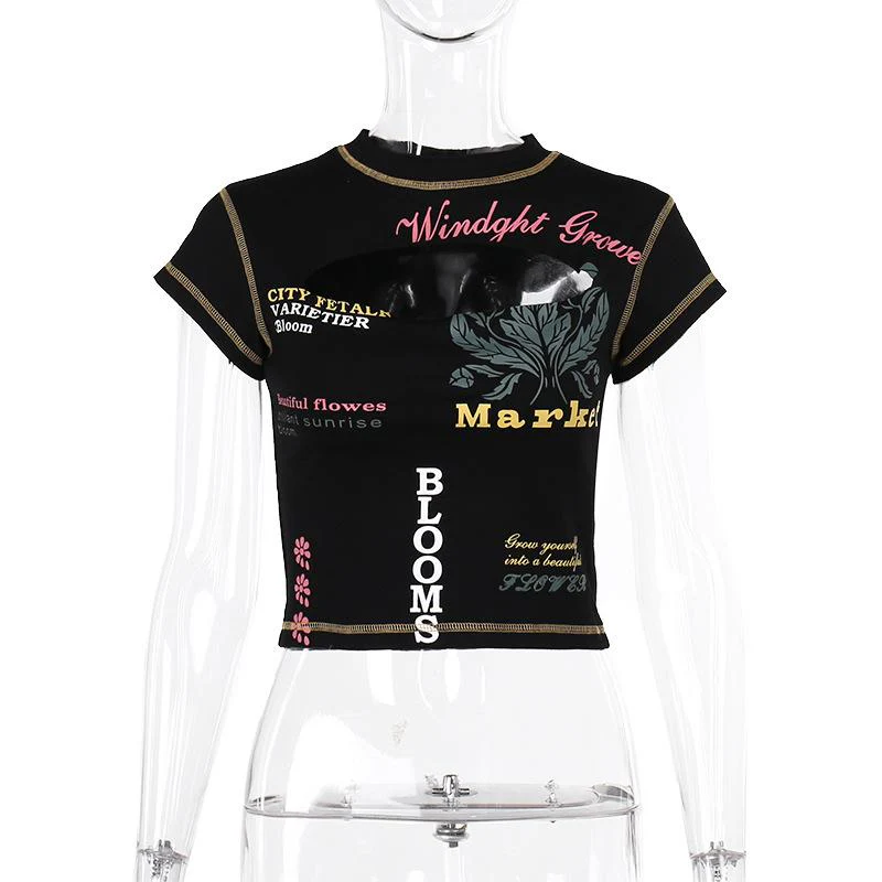 Contrast print short sleeve stitch hollow out crewneck crop top - Image 4