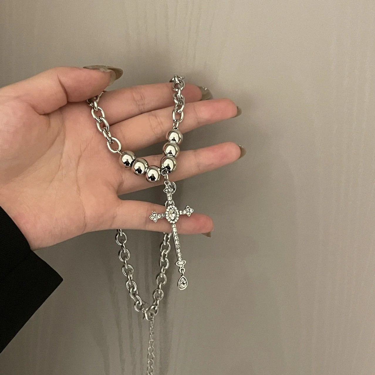Faux pearl cross pendant necklace - Image 4