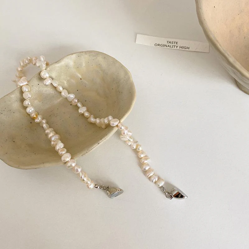 Faux pearl irregular Choker necklace - Image 2