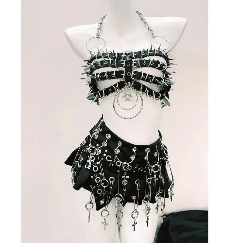 Halter hollow out o ring rivet applique mini top