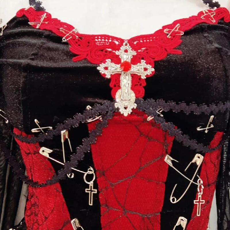 Lace hem halter u neck cross applique shrug mini skirt set - Image 5