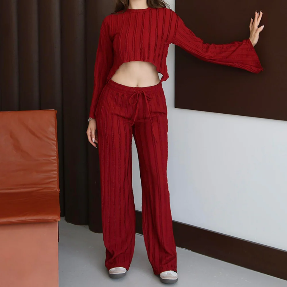 Long sleeve crewneck crop pant set - Image 3
