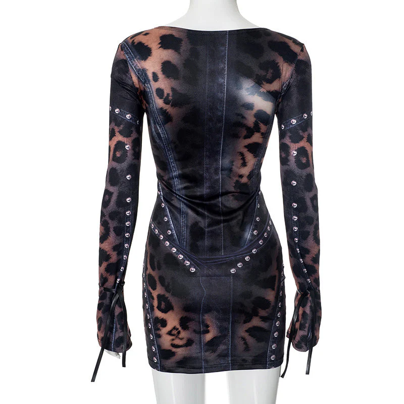 Long sleeve leopard print crewneck mini dress - Image 6