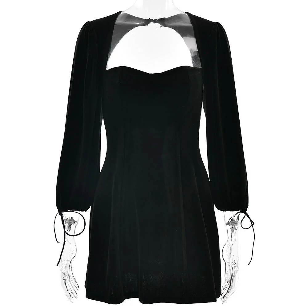 Long sleeve sweetheart neck velvet hollow out mini dress