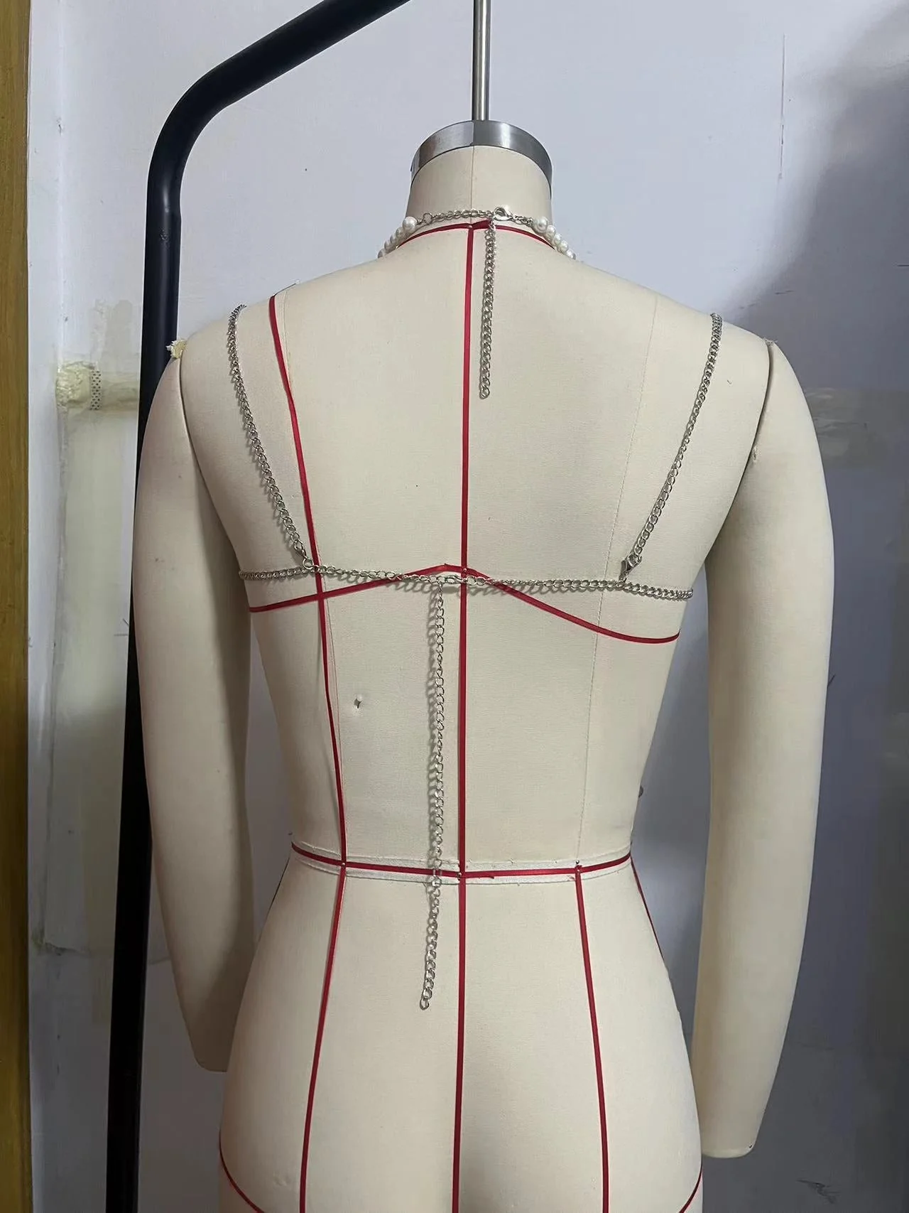 Metal chain beaded halter backless top - Image 4