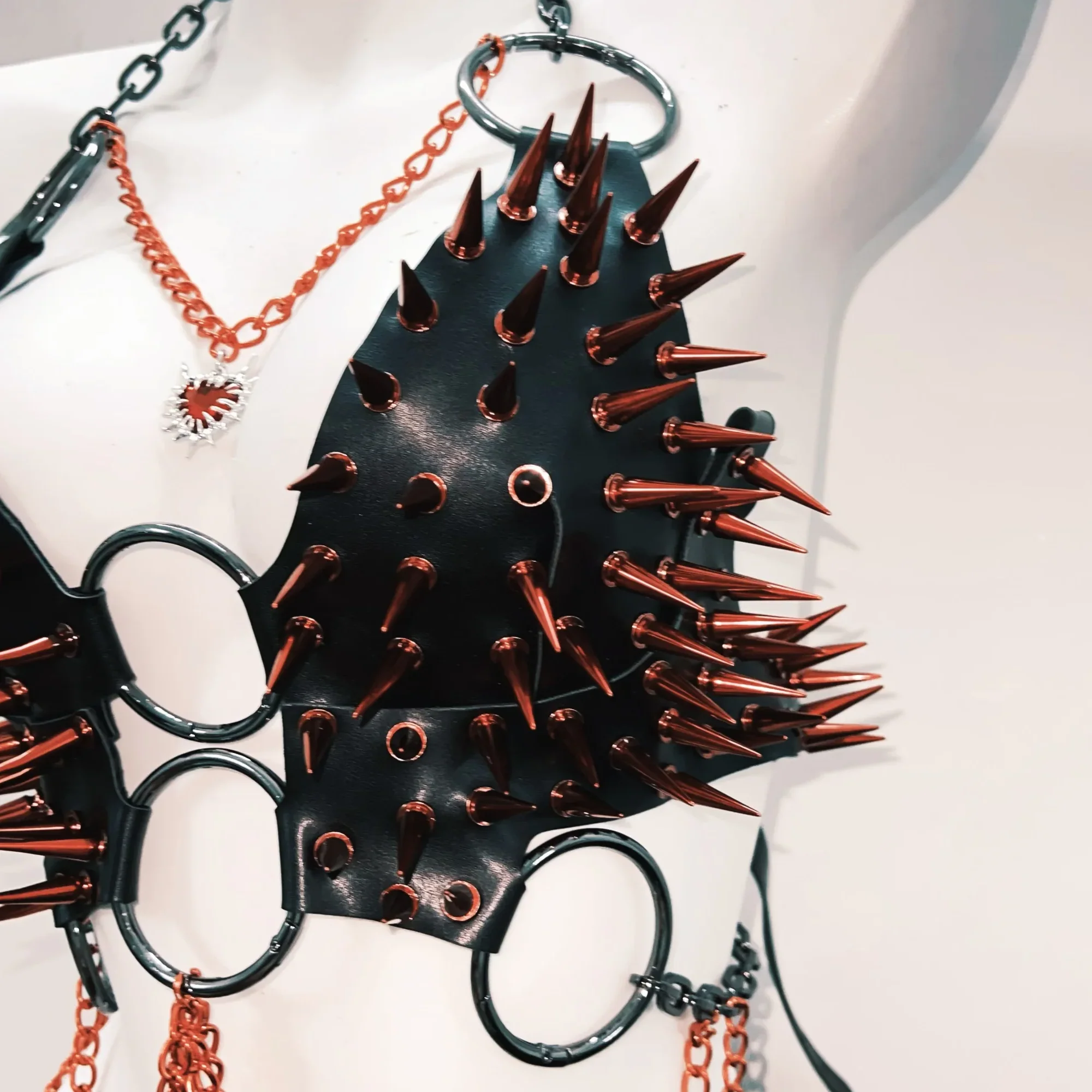 PU leather rivet o ring metal chain top - Image 5