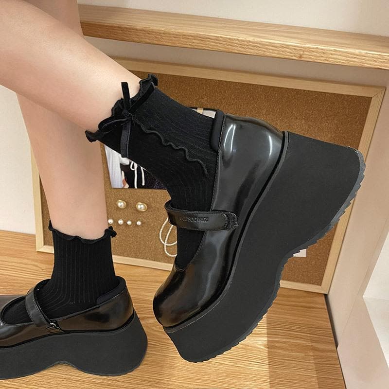 Ruffle ribbed bowknot contrast socks - Image 5