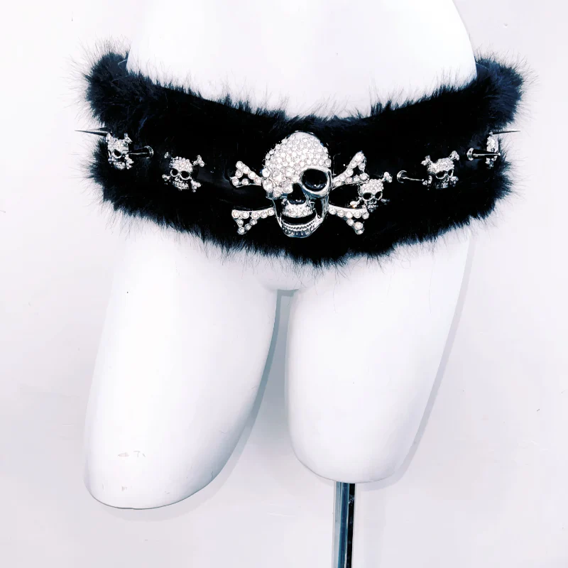 Skull applique fluffy rivet belt - Image 2