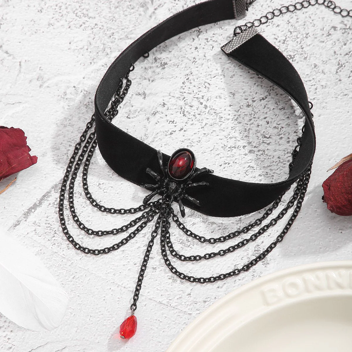 Spider layered velvet choker necklace - Image 2