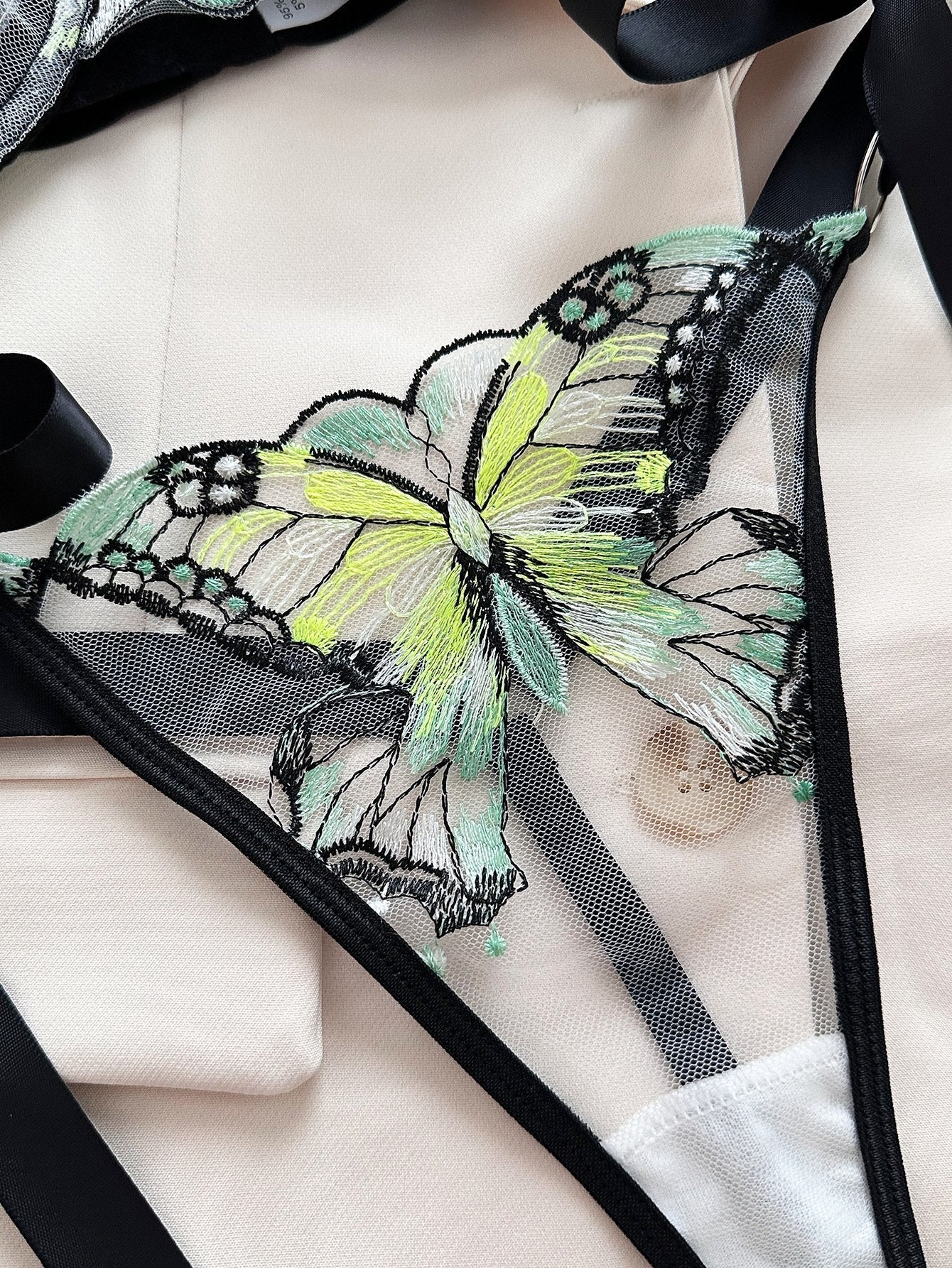 Sweetheart neck butterfly embroidery lingerie set - Image 8