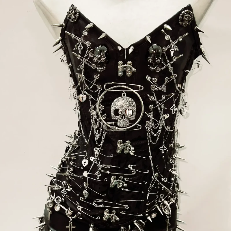 V neck skull applique rivet metal chain top - Image 2